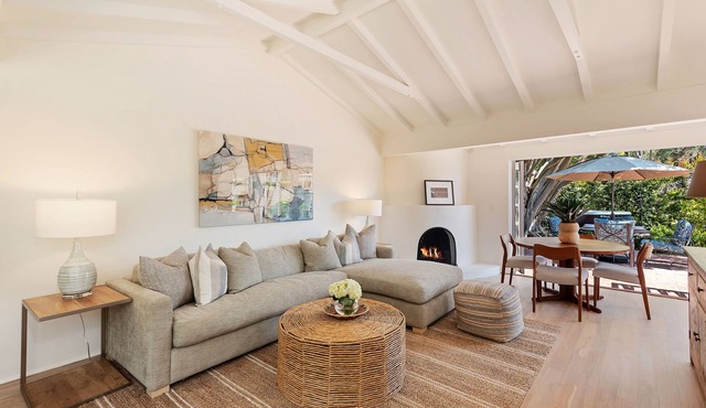 La Petite Maison - Perfectly Located in the Heart of the Upper Montecito Village