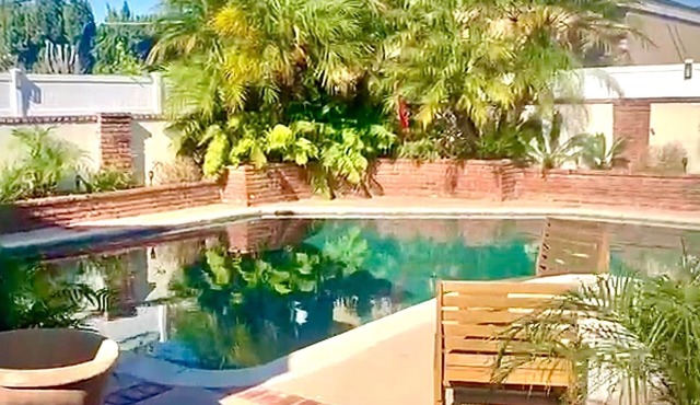Los Angeles - 3 bedroom 2 bath