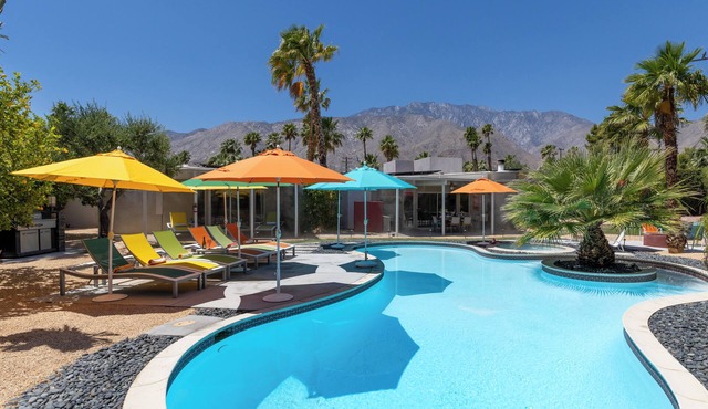 Lux Lounge – Butterfly Alexander Palm Springs