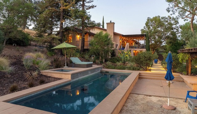 Luxe 5BR Spanish Villa w/Pool & Spa in Paso Wine Country