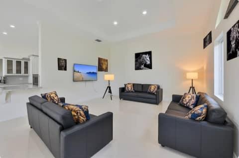 Luxury Family Davie Rancho STR-6114