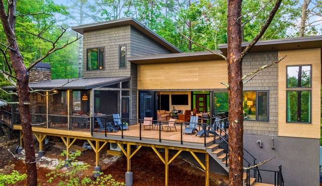 Luxury Treehouse Retreat | Private Trails & Views!