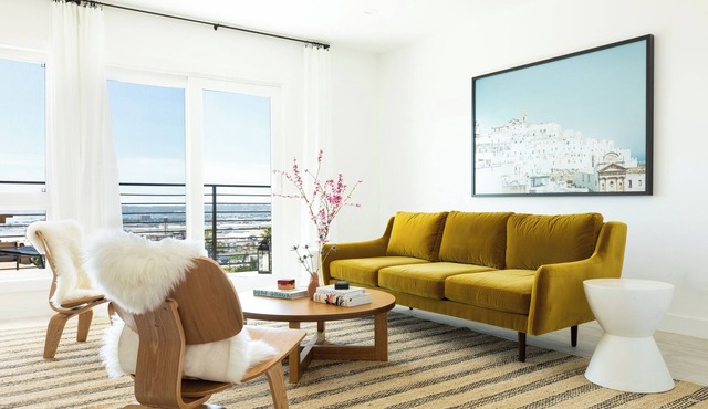Modern 2BDR Condo w/Large Patio & Views | Avalon