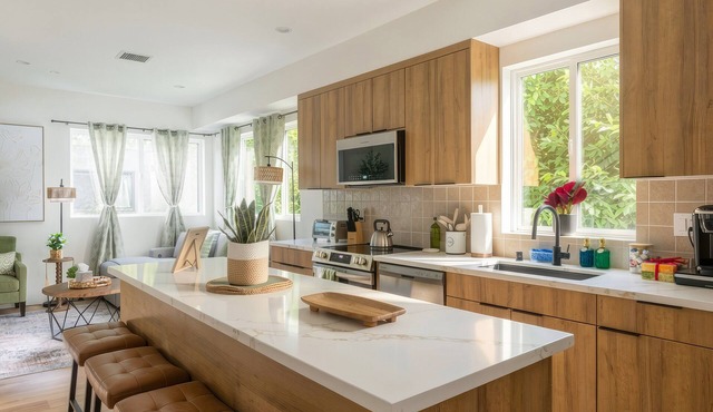 Modern-Luxe Retreat in the Heart of LA - Brand New 4BR 4BA Townhome