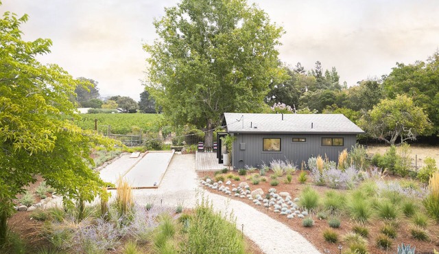 Modern Sonoma Farmhouse on Vineyard w Deck + Bocce Court