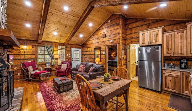 Mountain Cabin Oasis with Luxury Kitchen