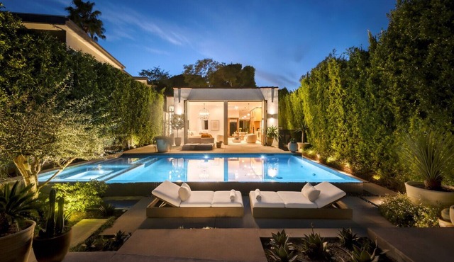 NEW! Melrose Oasis: Open Concept with Resort Pool
