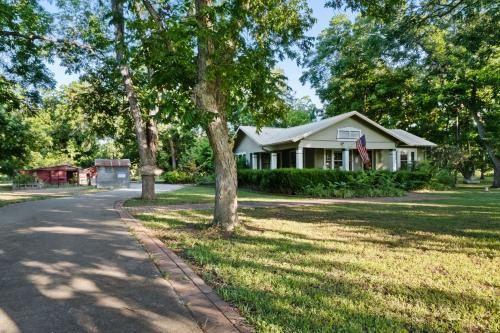 Nut House Countryside Pecan Farm 14 ac San Marcos