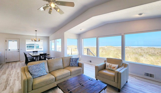 Ocean Front on the Beach! Dog Friendly!