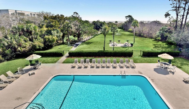 Oceanfront Condo - Private Boardwalk - Pool & Balcony