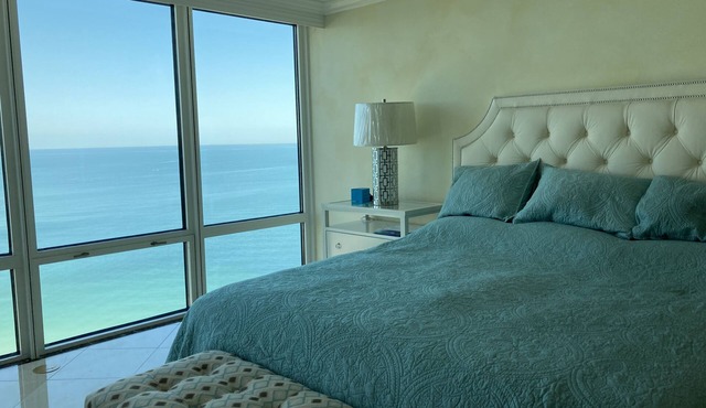 Oceanfront totally renovated two bedrooms and two bathrooms condo