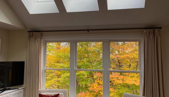 Okemo Winterplace - Ski home for lunch-Sleeps 12 people 4Br 2BA slopeside