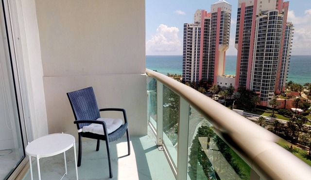 OR1621 - Ocean View 16th Floor Apt ! Great views !