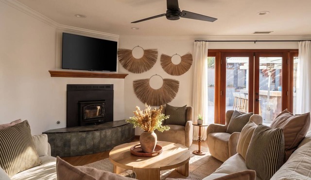 PACIFIC HAVEN: PRIVATE RETREAT/POOL/GAME ROOM