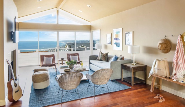 Parasol by AvantStay | Hilltop Ocean View Escape w/Large Patio & Shuffleboard