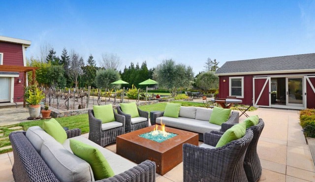 Perfect Retreat location in Downtown Sonoma