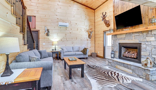 Pet-Friendly Yard! Nature Escape in Forest City