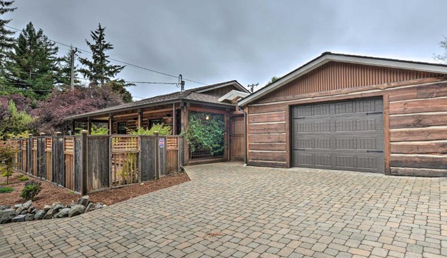 Quiet & Cozy Eureka Home Near Sequoia Park & Zoo!