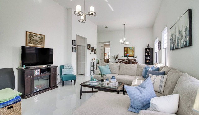 Quiet Miami Home w/Yard: Near World Cup!