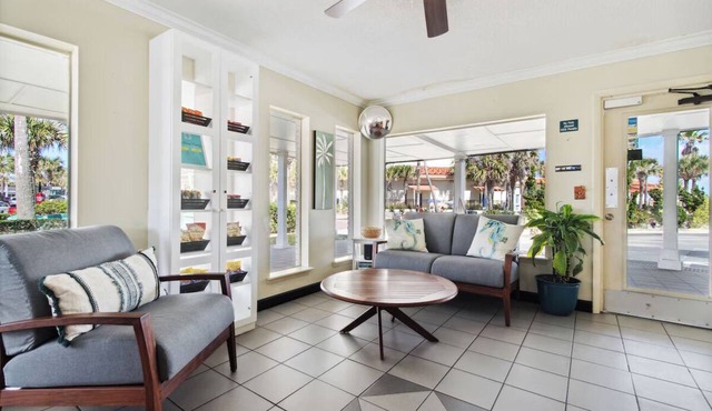 Relaxing Airy Beach Retreat, Perfect for a Peaceful Getaway Escape, Pet Friendly