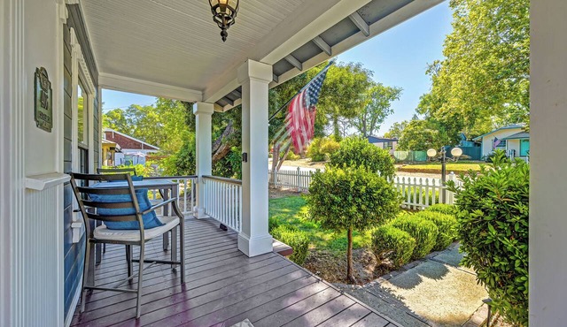Remodeled Historic Folsom Craftsman House - Pool - Walk to Sutter St