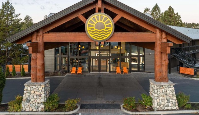 Riverhouse Lodge