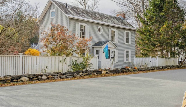 Riverside Vista, Woodstock Riverfront House