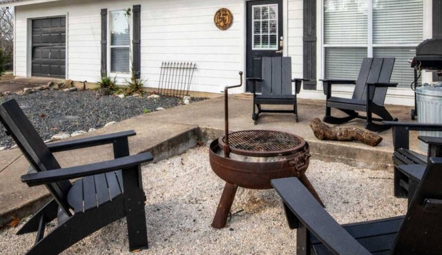Riverwalk | Pet-Friendly | Fishing | Deck | Grill