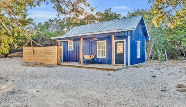Romantic Cabin | Cowboy Pool on Private Patio