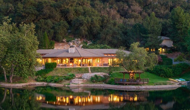 San Diego -Fallbrook- LAKEFRONT resort Style Lakehouse w/Pool,Spa, Beaches close