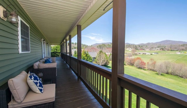 Scenic 4BR w Deck Farm Views Near Asheville