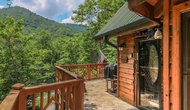 Secluded, SuperFast WiFi, Video Arcade, Fishing & 2 Pools
