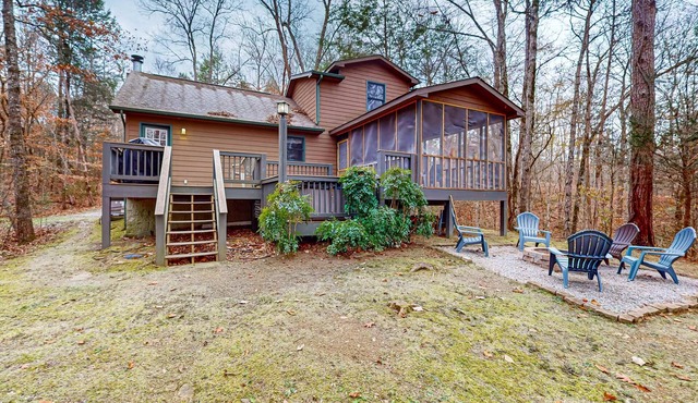 Serene Cabin Escape, Near Downtown・Firepit・Hot Tub