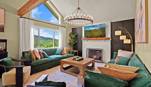 Slope views-Sleeps 16-Gameroom-6BR-10 beds-Firepit