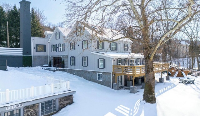 Spacious Historic Home with Hot Tub, Sauna, Grill