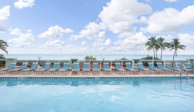 Spacious Studio @ Hollywood Beach Resort!