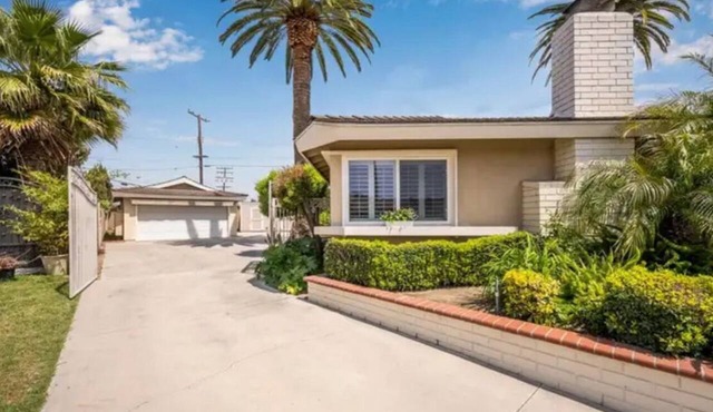 Stay in the heart of Orange County! Minute to Disneyland, Little Saigon