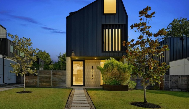 Stunning Modern Zilker Home with Private Pool, Designer Touches & Prime Location