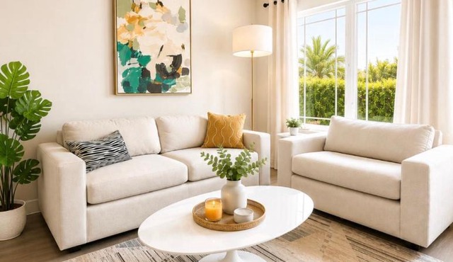 Stylish California Cottage,Private Backyard,15 Min to Manhattan Beach & LAX