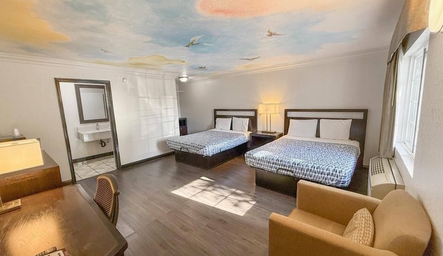 Super 7 Motel
