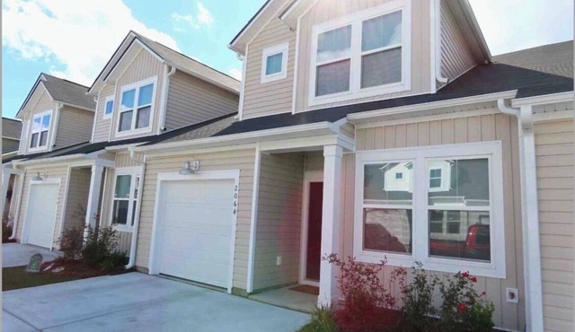 Superb 3-bedroom townhome with AC in Myrtle Beach