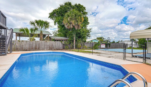 Swim, Relax & Explore the Gulf Coast! Home w/Pool