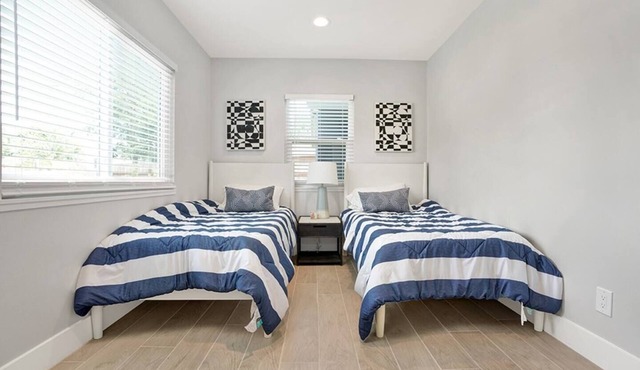 Top-Rated 2BR Home · 5 Miles to Disneyland