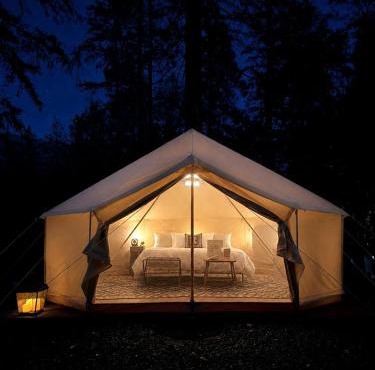 Tranquil Forest Glamping Retreat with Sweeping Mountain Views in Burnt Ranch, CA