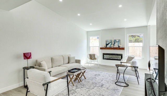 Turf and Sand with great golf and beach nearby!