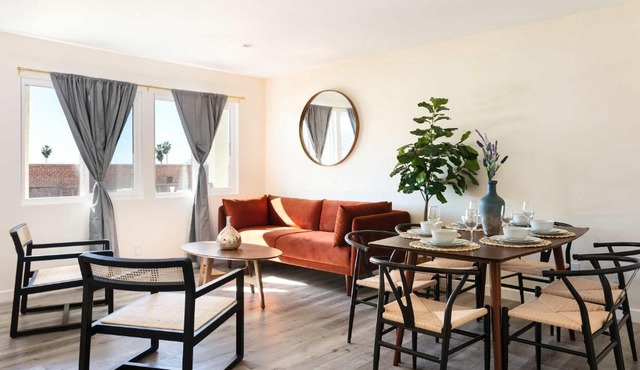 Unwind in Spacious 2BR Apt Sleeps 6 with Parking
