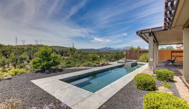 Vacation home just 3 minutes to Sacramento River