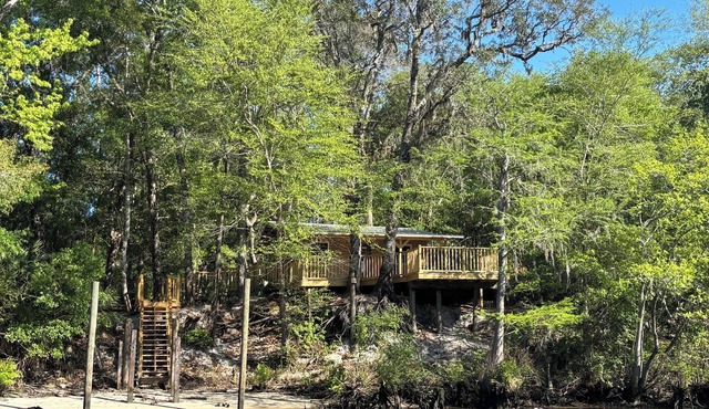 Waterfront Cabin in Hilliard, FL