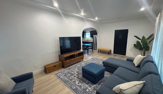 Wrigley Spanish Bungalow 3 Bed 5 Min Downtown