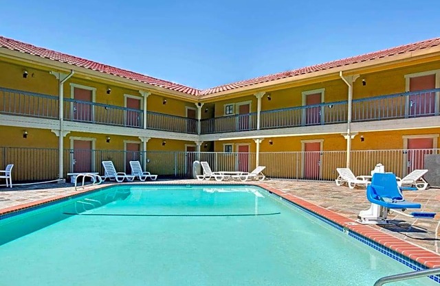2-Star Hotel ∙ Days Inn by Wyndham San Jose Convention Center